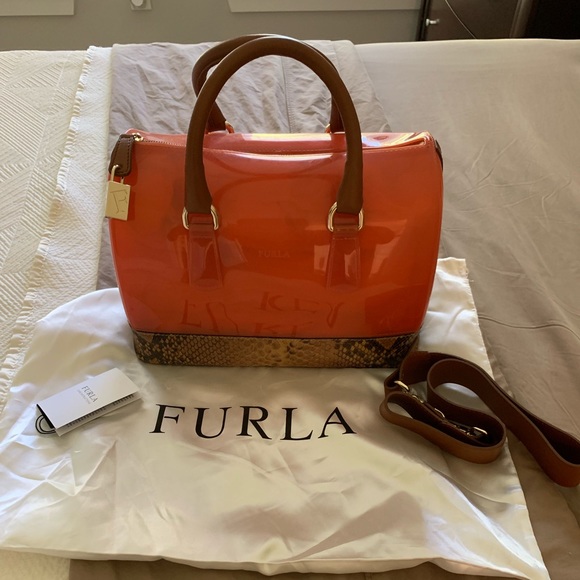 Purse - Picture 1 of 3